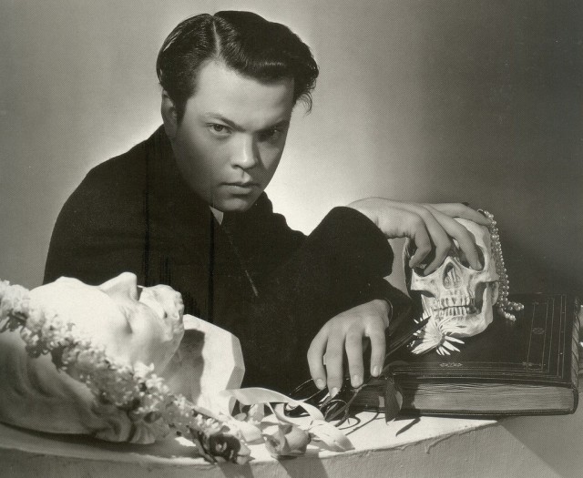 Orson-Welles-By-Cecil-Beaton1-e1323628004488